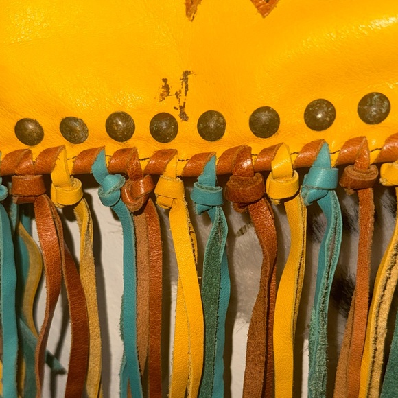 Kurtmen Yellow Fringe Crossbody Bag with Eagle Design - Picture 6 of 7